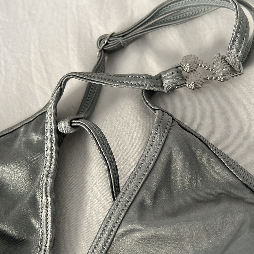 VOIGHT BY VALENTINA Zenon One Piece in Silver - Picture 4 of 9